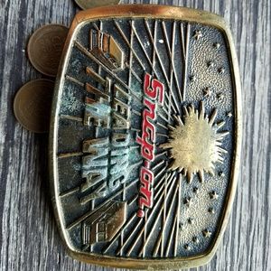 vtg / snap on / brass belt buckle